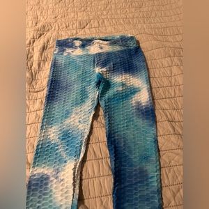 Women’s Tie Dye Booty Enhancing Leggings